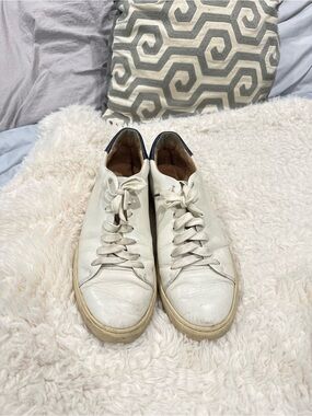 White Leather Low-Top Sneakers with Navy Heel Accent